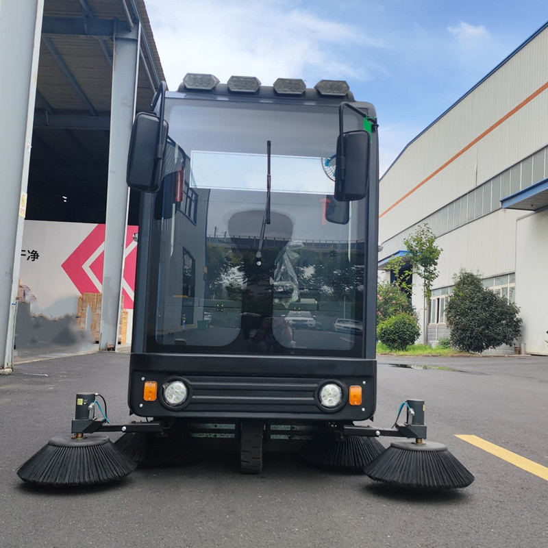 榮事達品牌的掃地機質(zhì)量與價格怎么樣，適合在工廠使用嗎.jpg